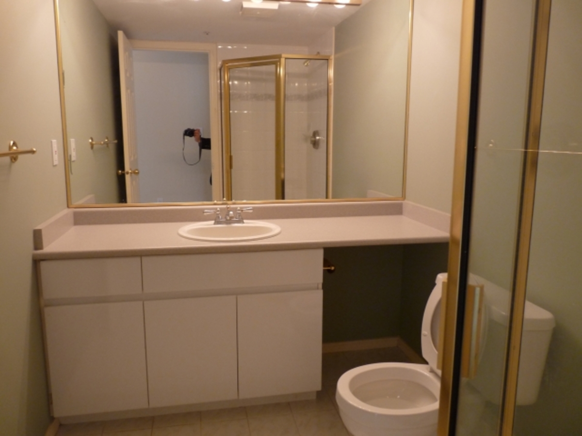 Bathroom at 1301 - 1199 Eastwood, Coquitlam Center, Coquitlam